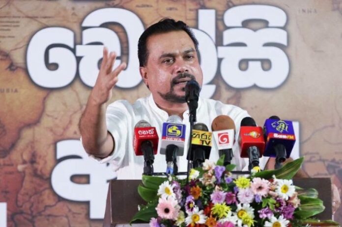 “பௌத்தர்களின் பொறுமையைச் சோதிக்க முற்பட வேண்டாம் என இந்த அரசாங்கத்திடம் கூறிவைக்க விரும்புகின்றேன். வடக்கில் தலைதூக்கும் தமிழ் இனவாதத்திற்கும் முற்றுப்புள்ளி வைக்கப்பட வேண்டும்.” – என்று தேசிய சுதந்திர முன்னணியின் தலைவரும், முன்னாள் அமைச்சருமான விமல் வீரவன்ச வலியுறுத்தினார்.