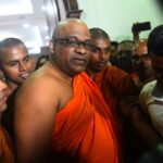 ஞானசார தேரருக்கு திறந்த பிடியாணை: வெளிநாடு செல்லவும் தடை